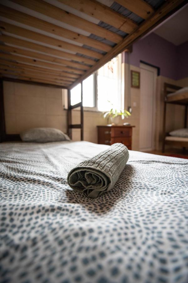 Natural Mystic Hostel Costa da Caparica Esterno foto