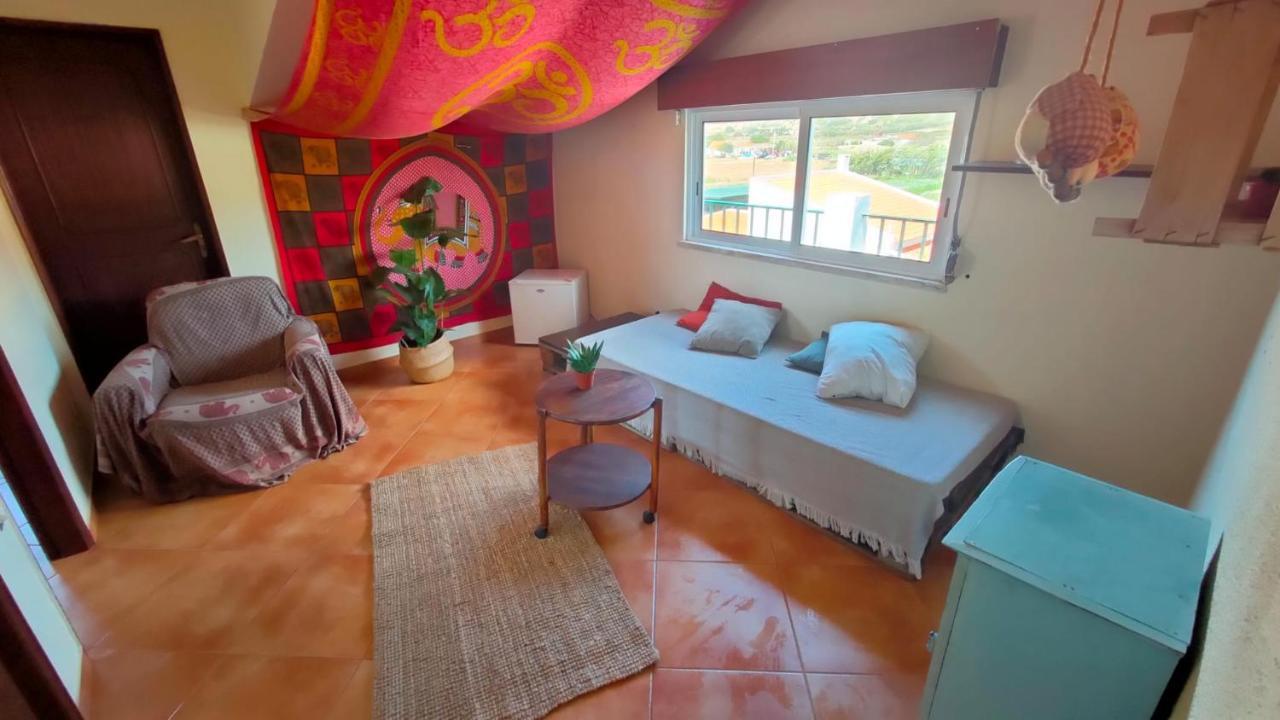 Natural Mystic Hostel Costa da Caparica Esterno foto
